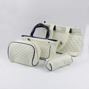 高檔化妝包 韓版格紋圖案手拿包化妝洗漱包 四件套橫款方型化妝包廠家直銷圖片|高檔化妝包 韓版格紋圖案手拿包化妝洗漱包 四件套橫款方型化妝包廠家直銷產(chǎn)品圖片由寧波順源日用品公司生產(chǎn)提供-